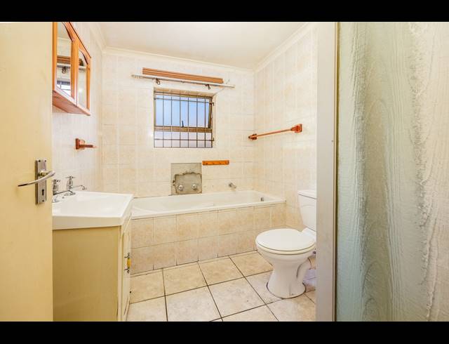 2 BEDROOM HOUSE FOR SALE IN KLEINBRON ESTATE